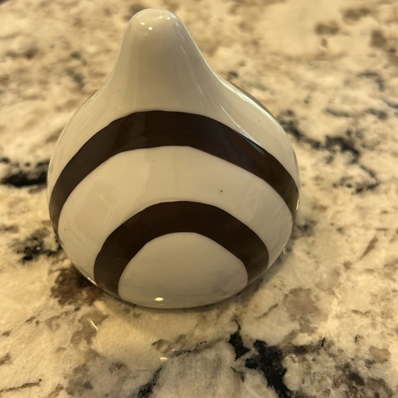 Hersheys Ceramic Hug Collectible Vintage 1993 - Picture 3 of 5